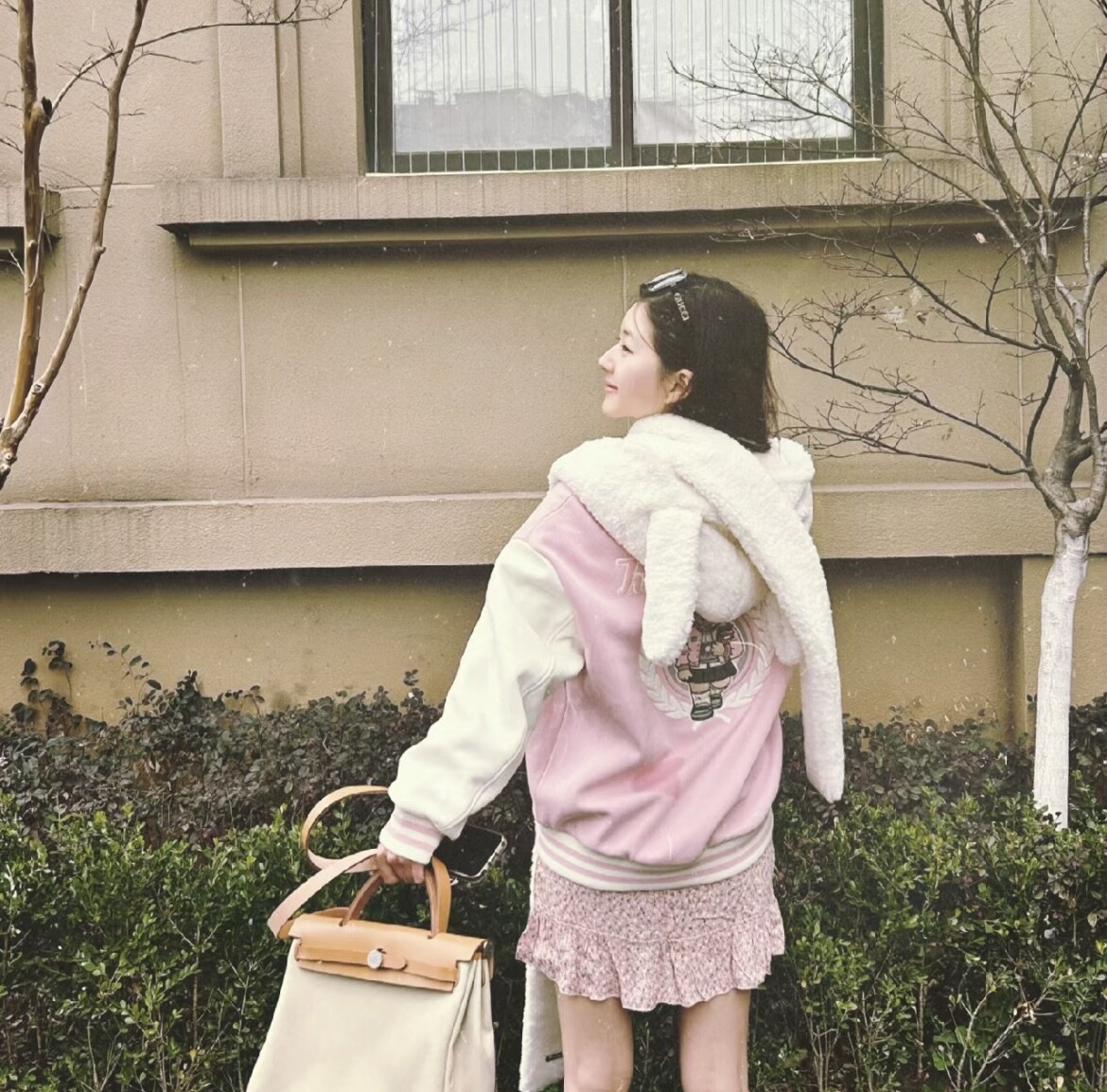 2023趙露思私服同款包包：跟著揹PEDRO質感和年輕兼具、「這一牌」過半超厲害！