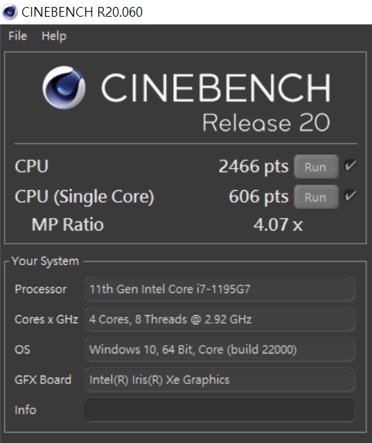 於 CINEBENCH R20 測試中，多核心為 2,466 pts，單核心為 606pts，多、單核心的效能差距倍數為 4.07x。