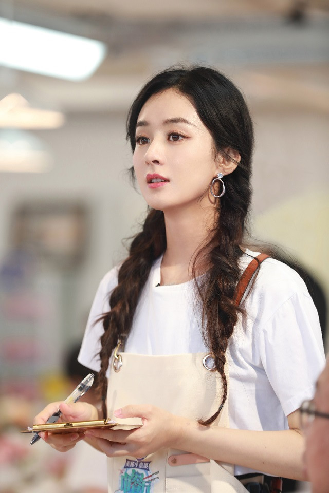 原本不是演員的陸劇明星2：趙麗穎 空乘專業畢業，當過銷售員