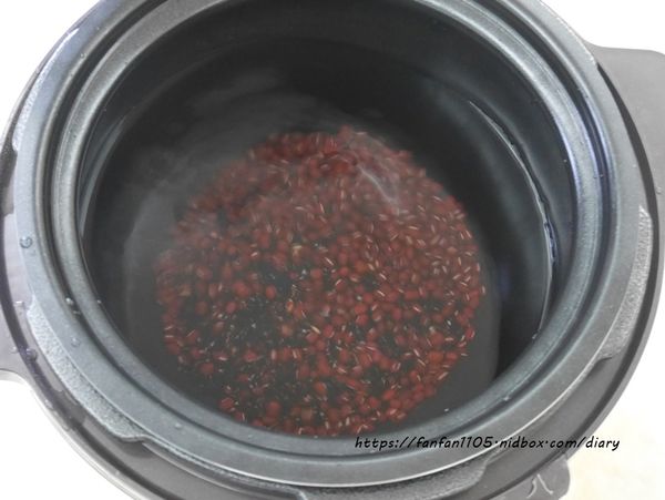 【HERAN】禾聯微電腦壓力鍋 #不沾球形內鍋 #9道自動菜單 #3種米飯口感 #壓力鍋燉肉 #煮飯燉湯 #安全防爆 #一鍵洩壓 (26).JPG