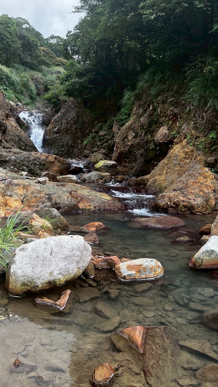 中部野溪戲水團