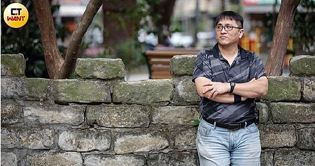 【長照陷錢坑3】27歲起照顧父母　失智媽半夜哭著說抱歉