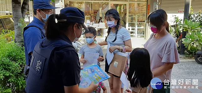 楊梅分局交通安全月宣導加深駕駛與行人守法觀念 台灣好新聞 Line Today