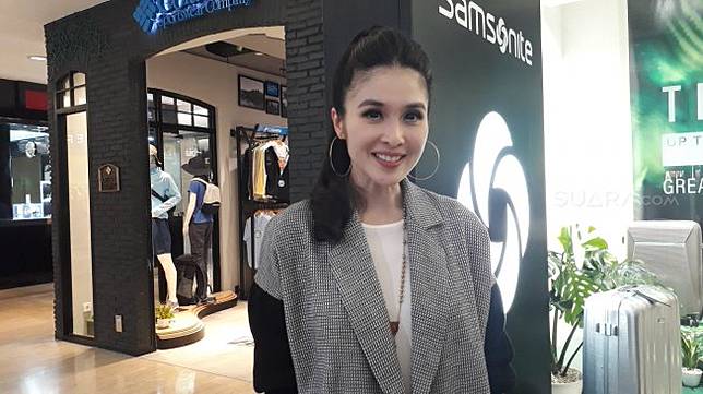 Sandra Dewi