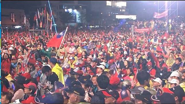 台中造勢喊30萬人出征遭打臉？ 韓國瑜辯論會學川普開地圖砲引眾怒