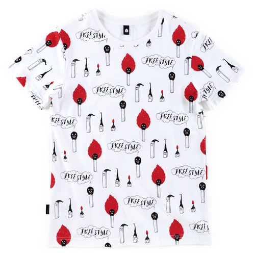 ／123今天來個大捲髮下週想要離子燙，改天再來梳油頭來吧！FREE STYLE一下你會發現自己的故事也會變的不一樣／採用100%棉 40支雙股布料厚薄密度剛剛好，透氣度佳舒適又耐穿耐洗全程由台灣大廠紡