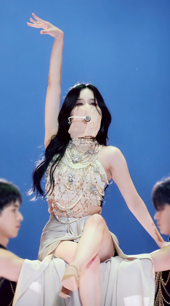 TWICE新國立28號紅布條南擔大合照