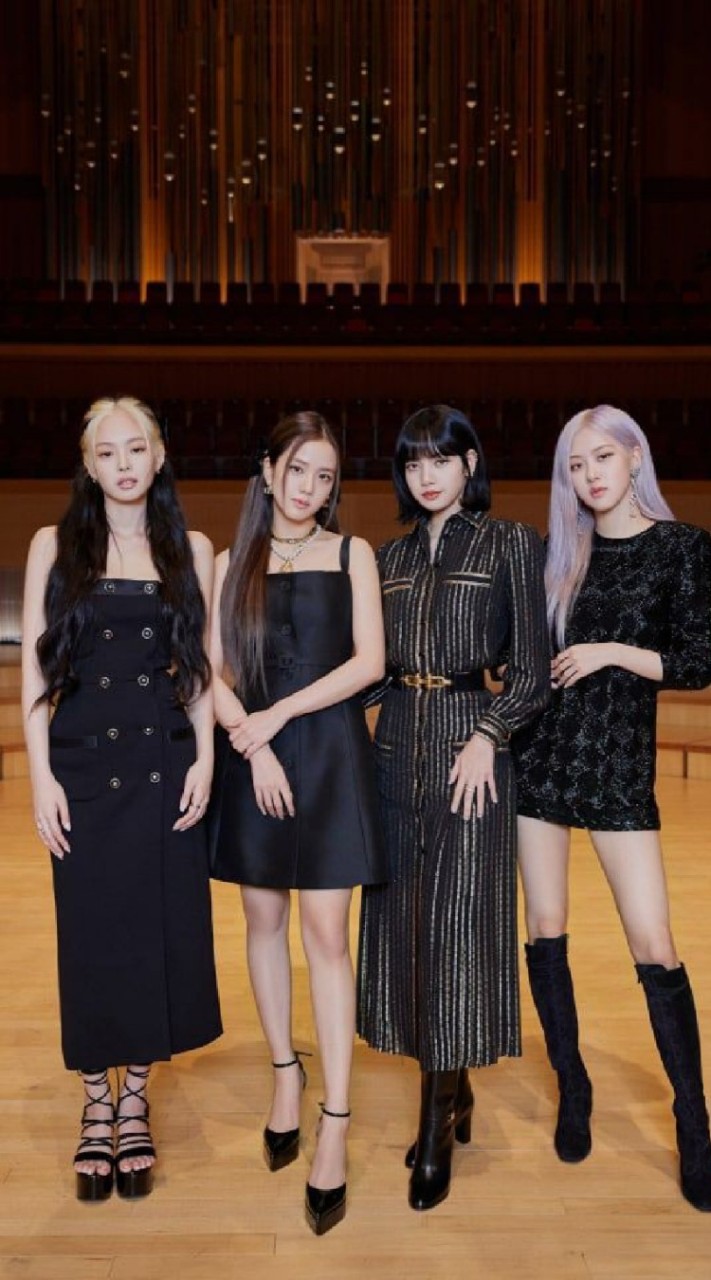 โรงเรียน black pink yg & bts hybe