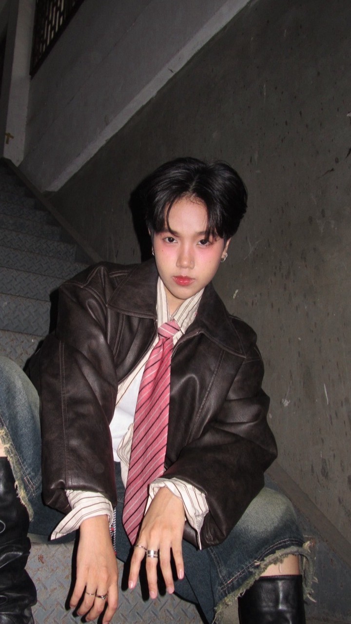 ด้อมๆมองๆ