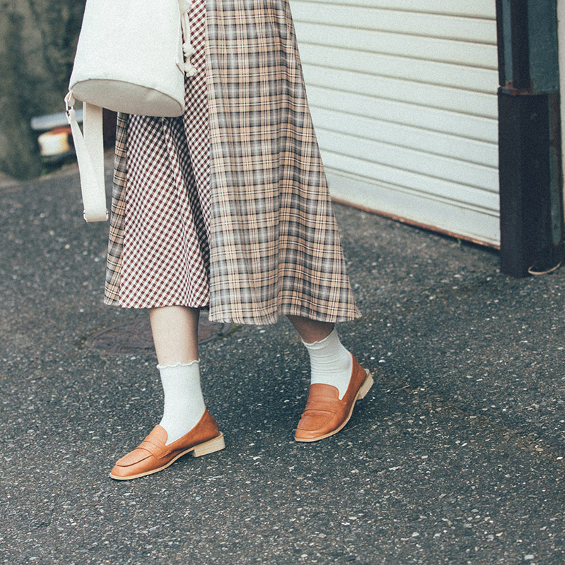 基本百搭休閒皮質平底鞋 三色售 36-40