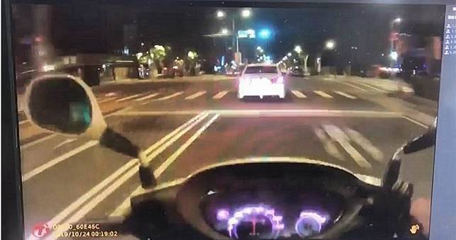 囂張屁孩到新北檢堵人　遇員警還對空轟8槍