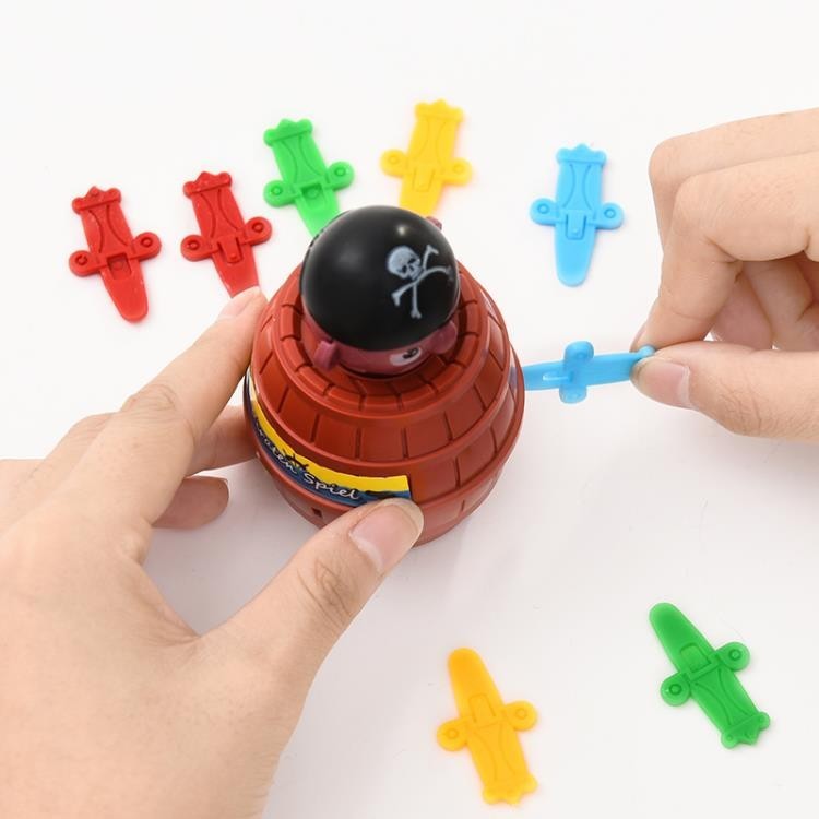 抖音網紅玩具海盜桶叔叔插劍木桶創意整蠱兒童游戲成人解壓玩具 - 大號桶 16把刀,其他大小