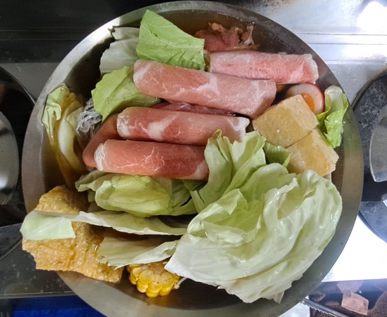 饗用小火鍋複合食堂
