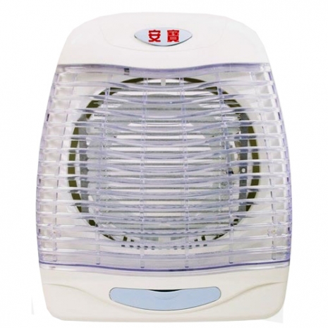 安寶22W圓形捕蚊燈 AB-9601 1. 使用高規格22W圓形捕蚊燈管 2. 消耗功率23W 3. 雙邊線路，強而有力，有效吸蚊功能 4. 變壓器及安定器各自獨立 5. 22W圓形燈管，誘蚊效果加強