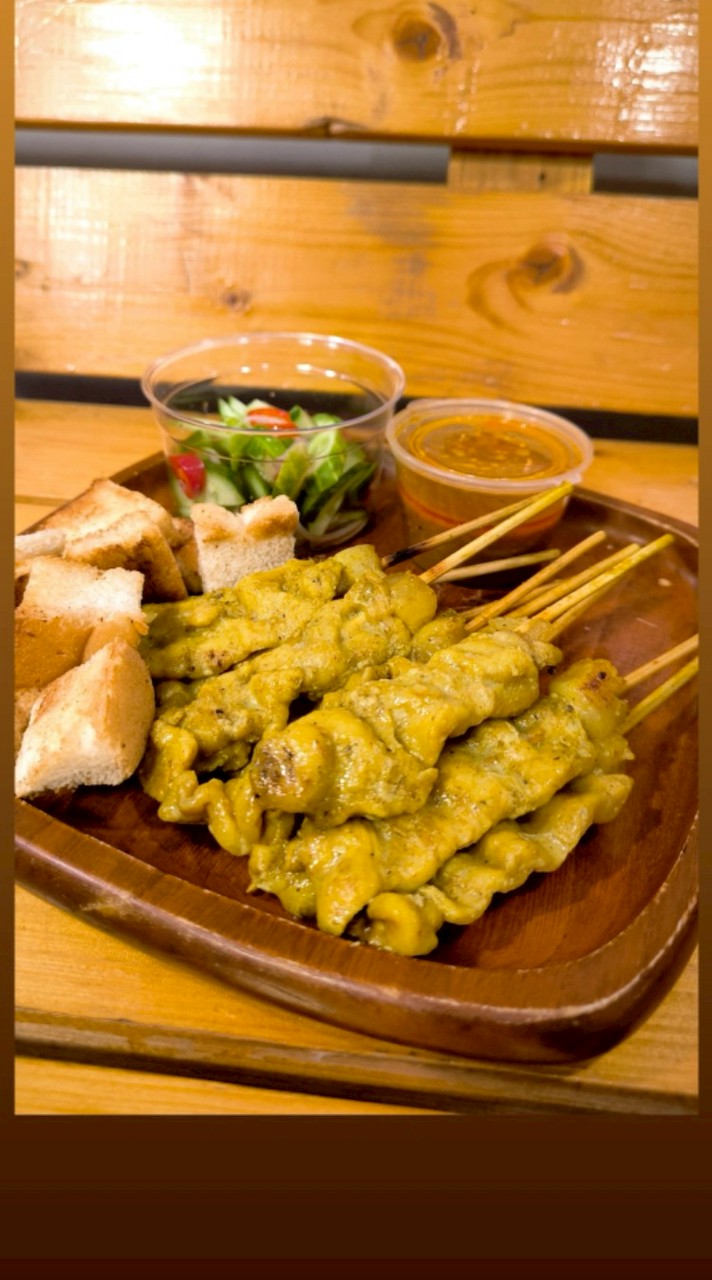 หมูสะเต๊ะ คุณอ้อ ( แม่เจี๊ยบ )