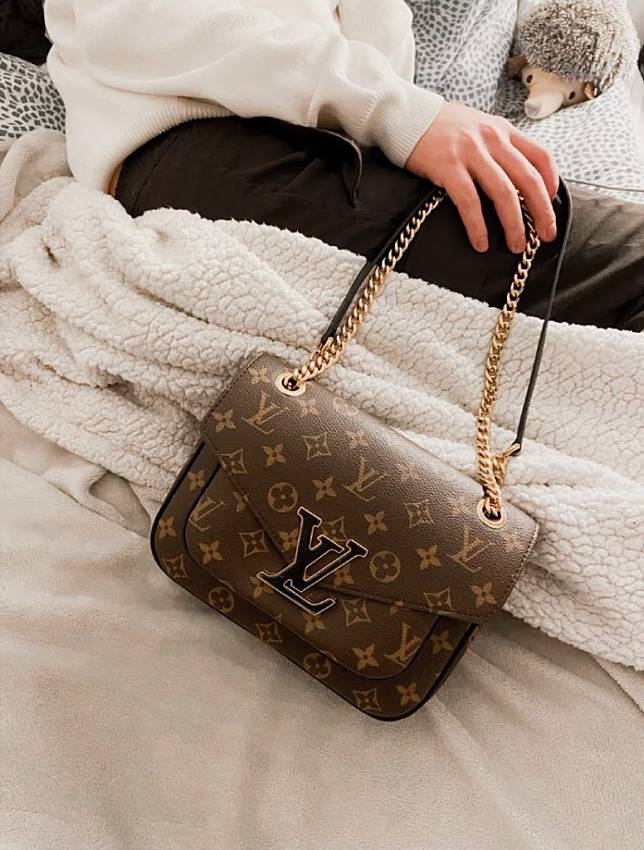 Louis Vuitton F√ licie Strap & Go 2021 Ss, Brown