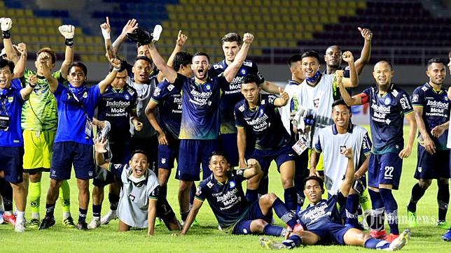 Persib Vs Arema Fc Di Piala Walikota Solo Teddy Tjahjono Maung Sangat Siap Pemain Asing Tersedia Tribunnews Com Line Today