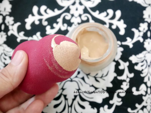 【淘寶開箱】金稻美容導入儀、Gracebabi美妝蛋組合 #買美容家電上淘寶 (6).JPG