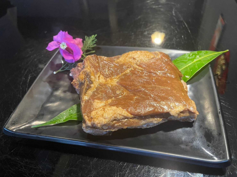壽星禮-炭烤豬肋排（圖／神來一爐提供）
