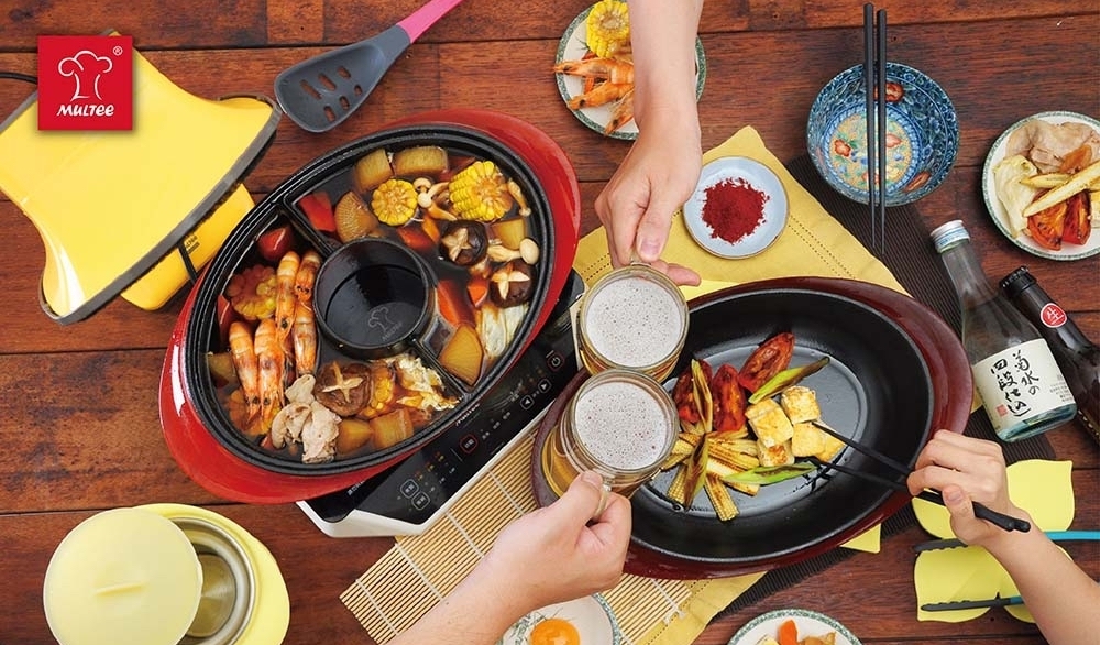 MULTEE摩堤_鑄鐵鍋 火烤雙拼神氣鍋 (鴛鴦鍋X共用杯X烤盤)