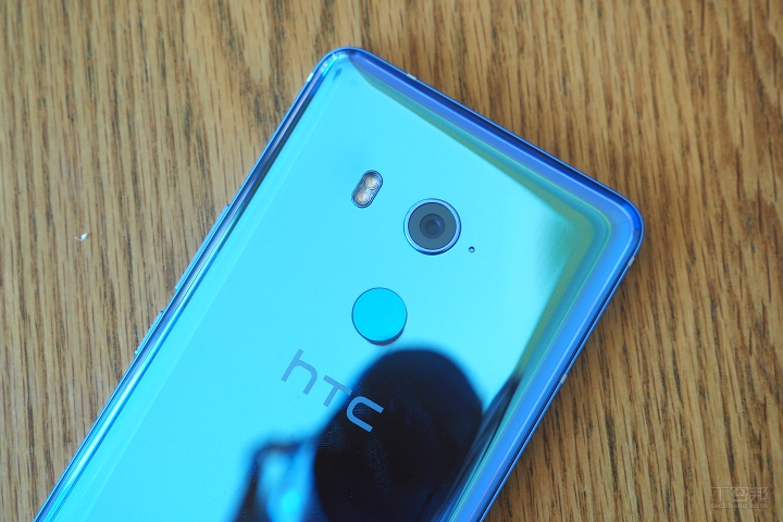 雙鏡頭的 HTC 手機又回來了！HTC 發表 U11 EYEs 售價 14,900 元