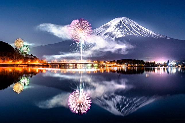 從富士山奔流出來的白色藝術 山梨縣富士五湖的雪祭們 是日日本 Line Today