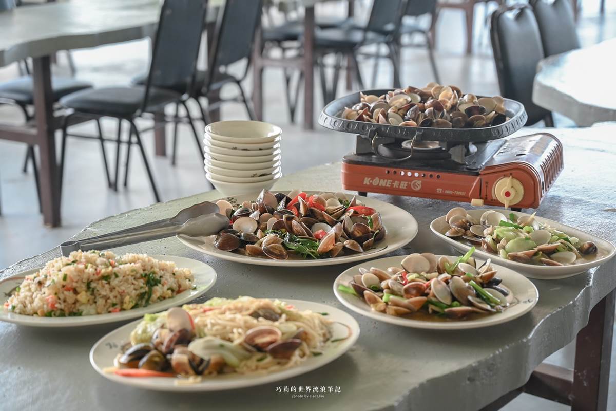 體驗全台唯一「海牛採蚵」！彰化芳苑１日遊必訪６亮點，海鮮控爽吃烤蚵大餐