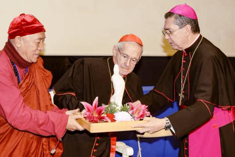 台梵宗教交流祝禱世界和平 佛教、天主教跨越宗教藩籬共融和諧世間大愛 | 勁報 | LINE TODAY