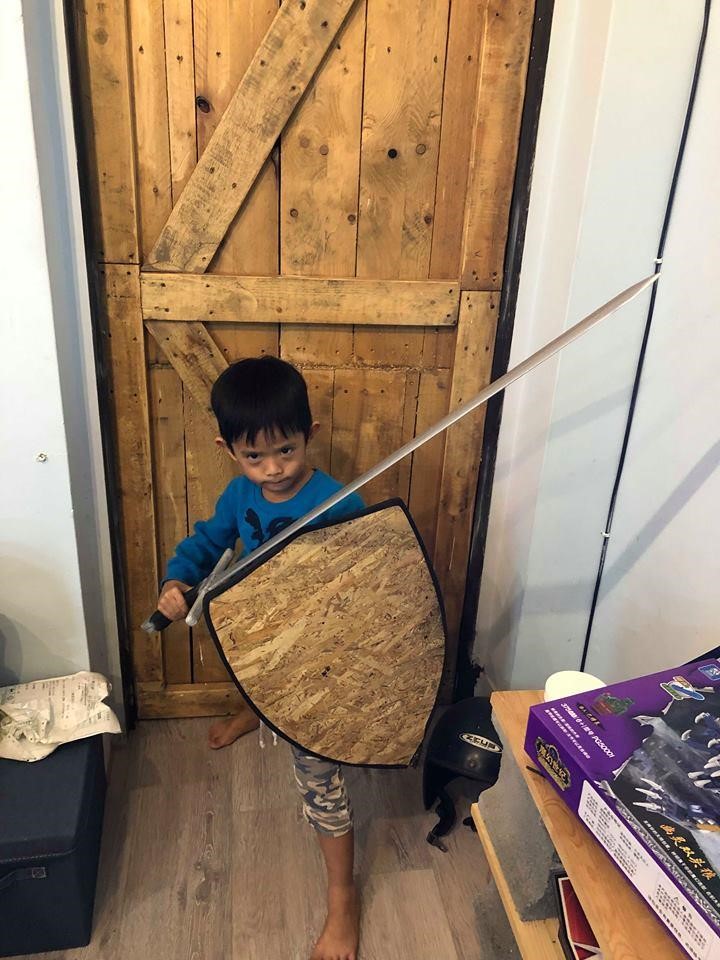 目前在物流業擔任行政主任的網友朴織稻，熱衷於DIY改