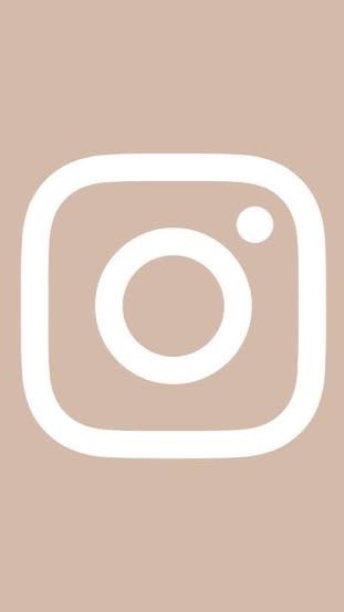 インスタやっている人〜