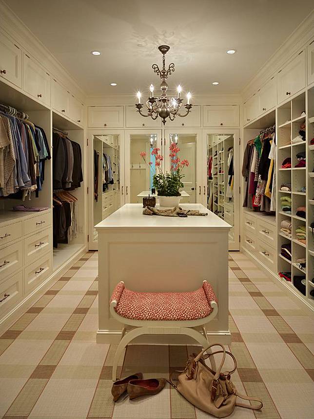 Untuk Kamu Yang Gemar Shopping Berbagai Desain Ruang Walk In