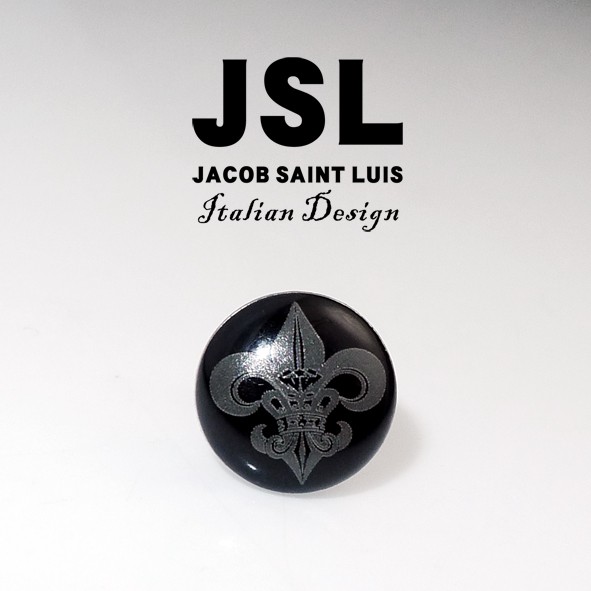 料 號 / J4-10-16原 價 / NT 480材 質 / 316L白鋼規 格 / 直徑約1cm .耳針長約1.1cm備 註 / 附品牌禮盒提袋 & 品牌保證書JSL品牌出產商品造型獨特、數量稀少