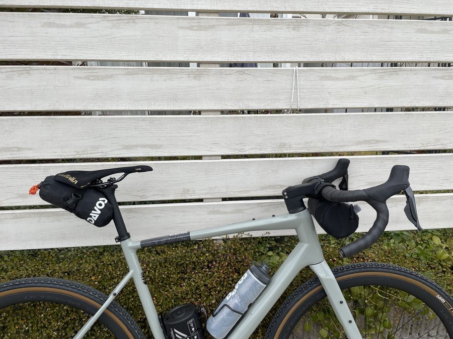Selle Italia SLR superflow DAVOSコラボモデル amical-cycle_slr-tm-sf-selle-davos
