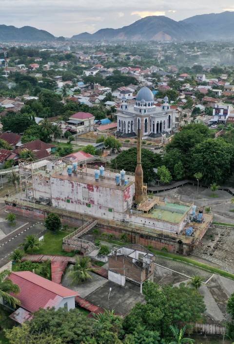 Masjid Dari Kotak Amal Kapal Apung Tsunami Aceh 3