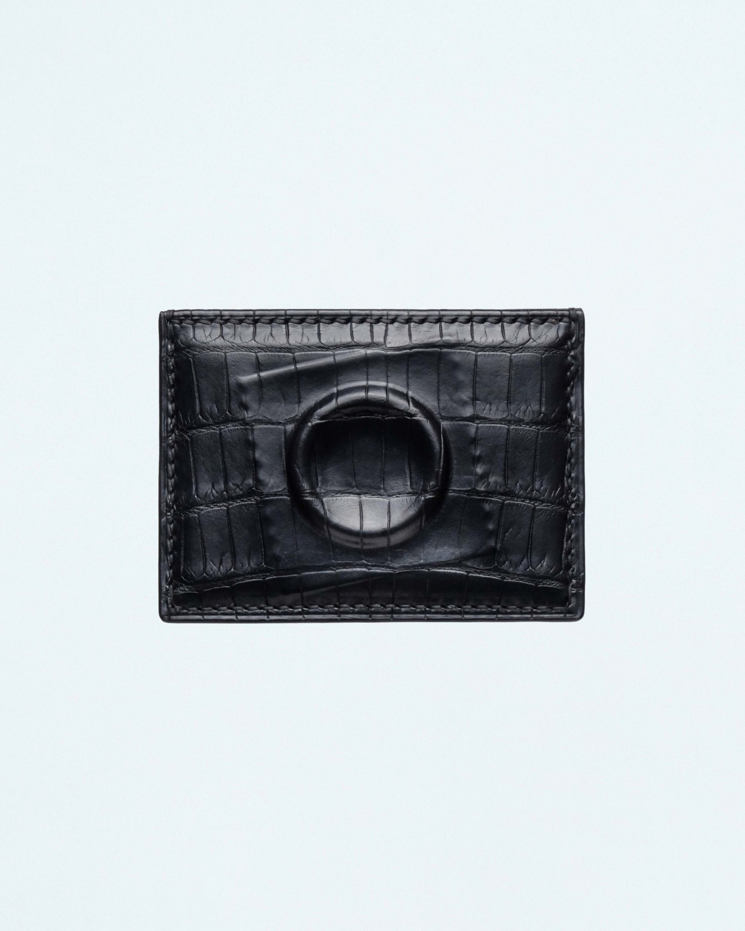 安全第一》設計師打造「保險套錢包」、「雄風短褲」引起熱議，網笑：這有30cm | LINE購物