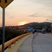 นั่งสะพานใหม่ชลบุรี
