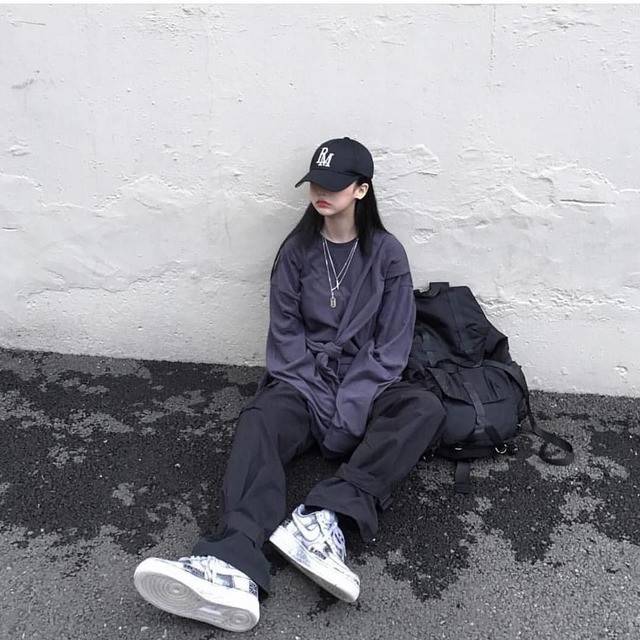 Korean Street Look ไอเดียแต่งฮิปจัดเต็ม 'สาวเกาหลีสายเท่' IG : koreanstylee.xxi | SistaCafe | LINE TODAY
