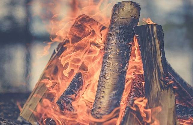 Kenapa Ada Benda Yang Meleleh Dan Ada Yang Terbakar Ketika Dipanaskan Bobo Id Line Today