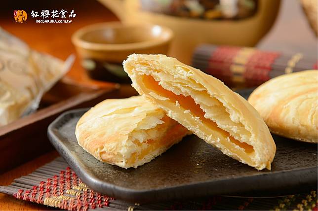 永康街「紅櫻花」堅持用最樸實的製作手法，送禮很有誠意。(圖片來源：紅櫻花)