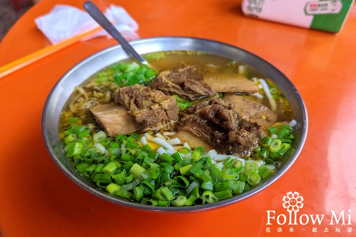 CP值完勝北部！4.5星「大碗公牛肉麵」爽啃大塊牛排骨，熱賣20年在地人都大推
