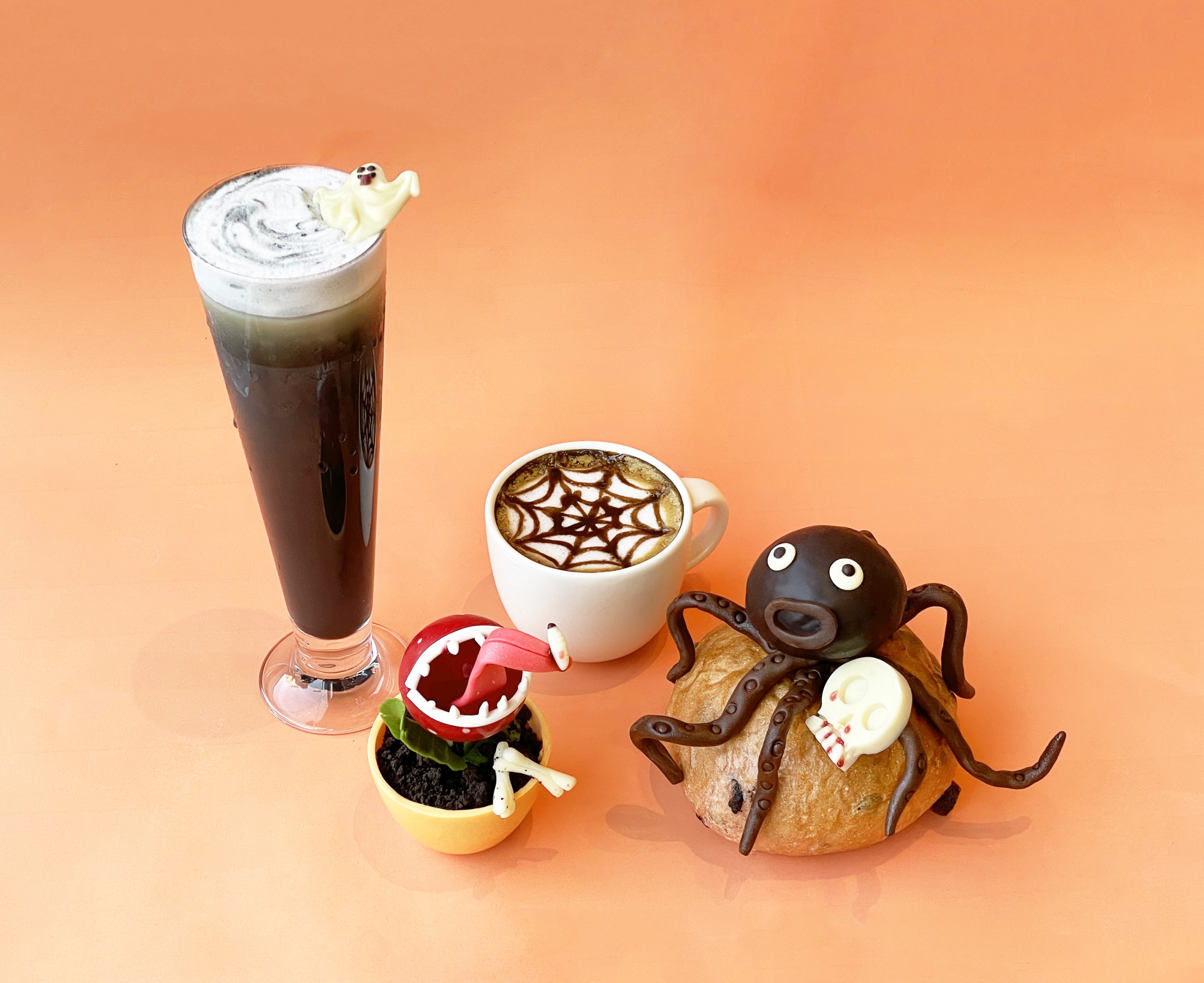 點心坊主廚蘇育民匠心打造萬聖甜點超萌又搞怪。(圖片提供/台中日月千禧酒店)