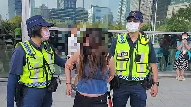 高雄女子打疫苗不成失控大鬧接種站下場出爐 鏡週刊 Line Today