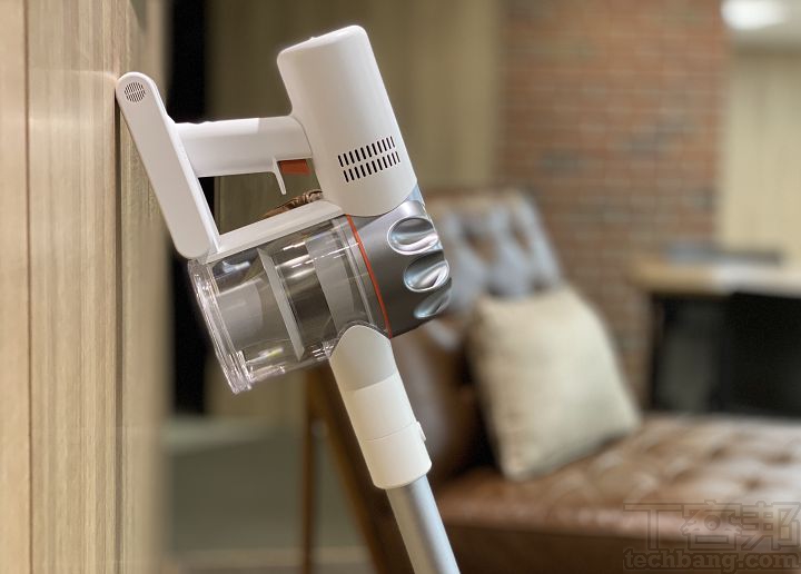 追覓 V9P 無線吸塵器：6,000 元有找的白色簡約風，功能與潔淨力不馬虎