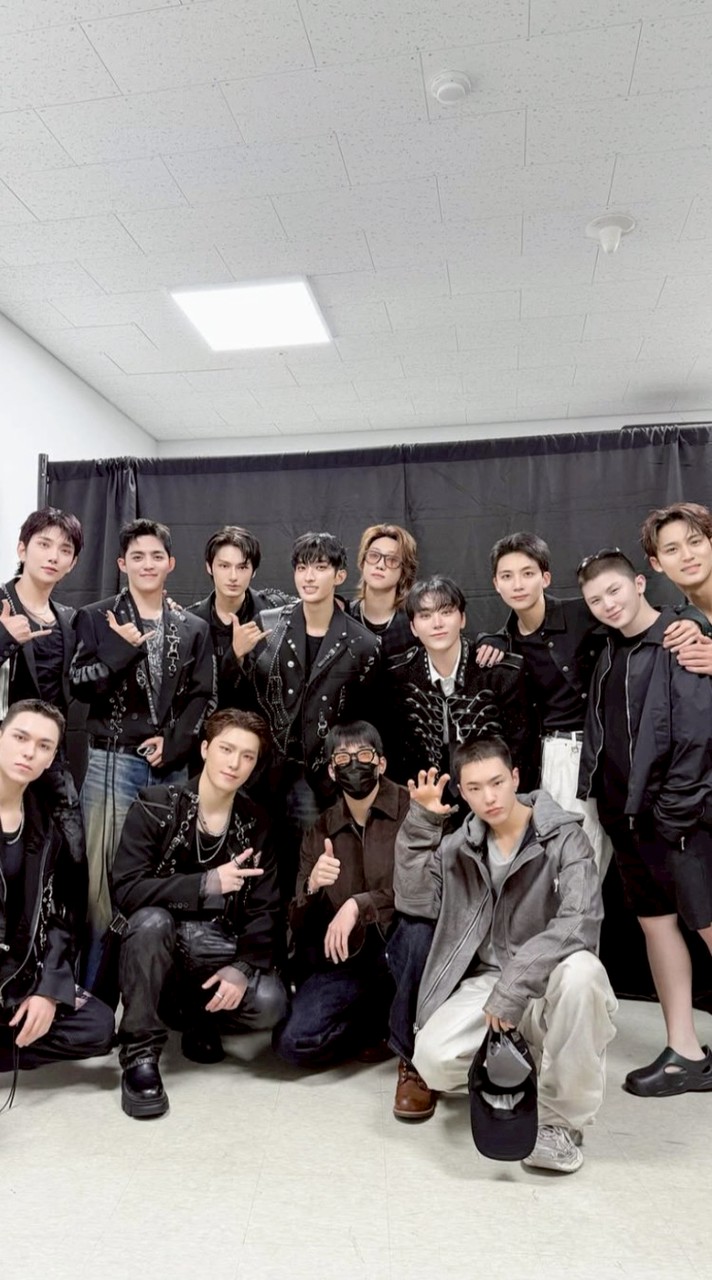SEVENTEEN 聊天群