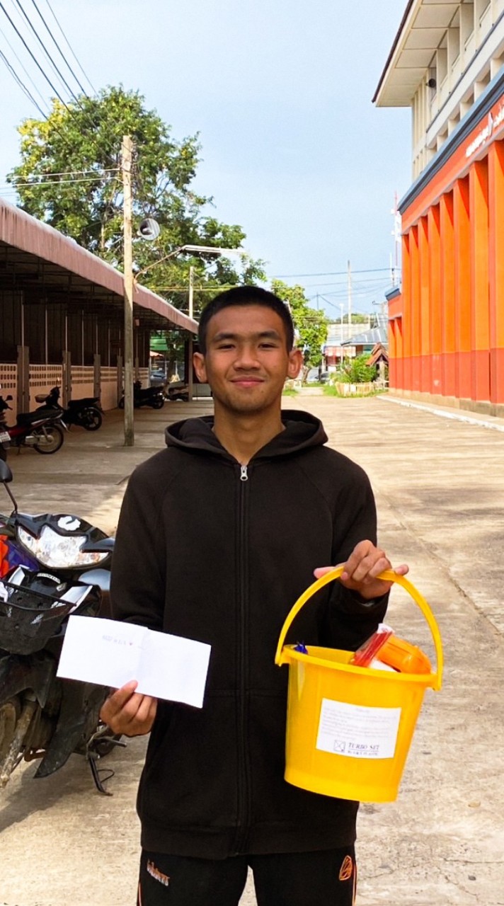รูปรับน้อง 608508408 (ยังไม่ได้แต่ง)