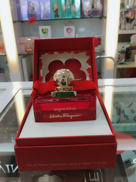 倪倪愛漂亮-（必買美妝推薦）空姐網美名媛美妝香水超值購物聖堂－MLD 美樂蒂美容美髮香水材料-台中西屯店直擊分享