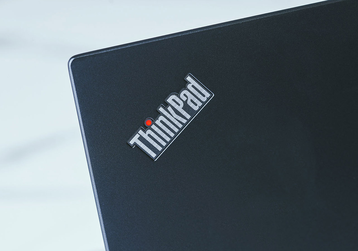硬體規格升級，兼具效能與輕巧易攜：ThinkPad X13 開箱深度評測！