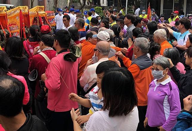 高雄巿長韓國瑜接駕參香！大甲鎮瀾宮媽祖百年南巡鳳山