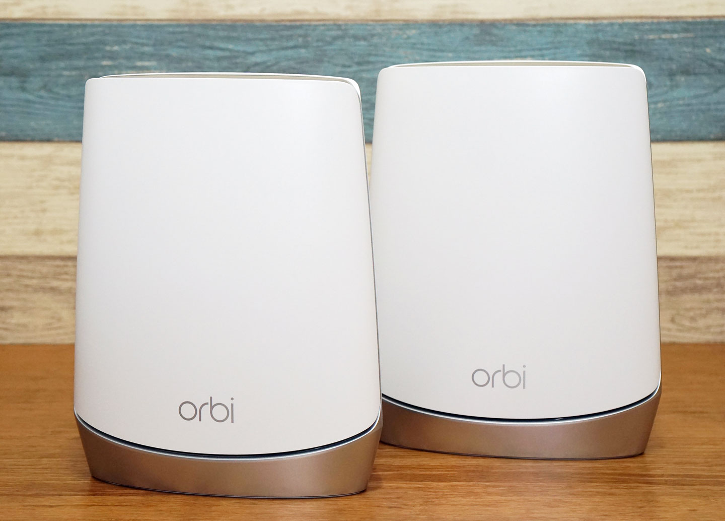 零死角收訊與優異網速：NETGEAR Orbi AX5400 三頻 Wi-Fi 6 延伸系統（RBK752）開箱與深度評測！