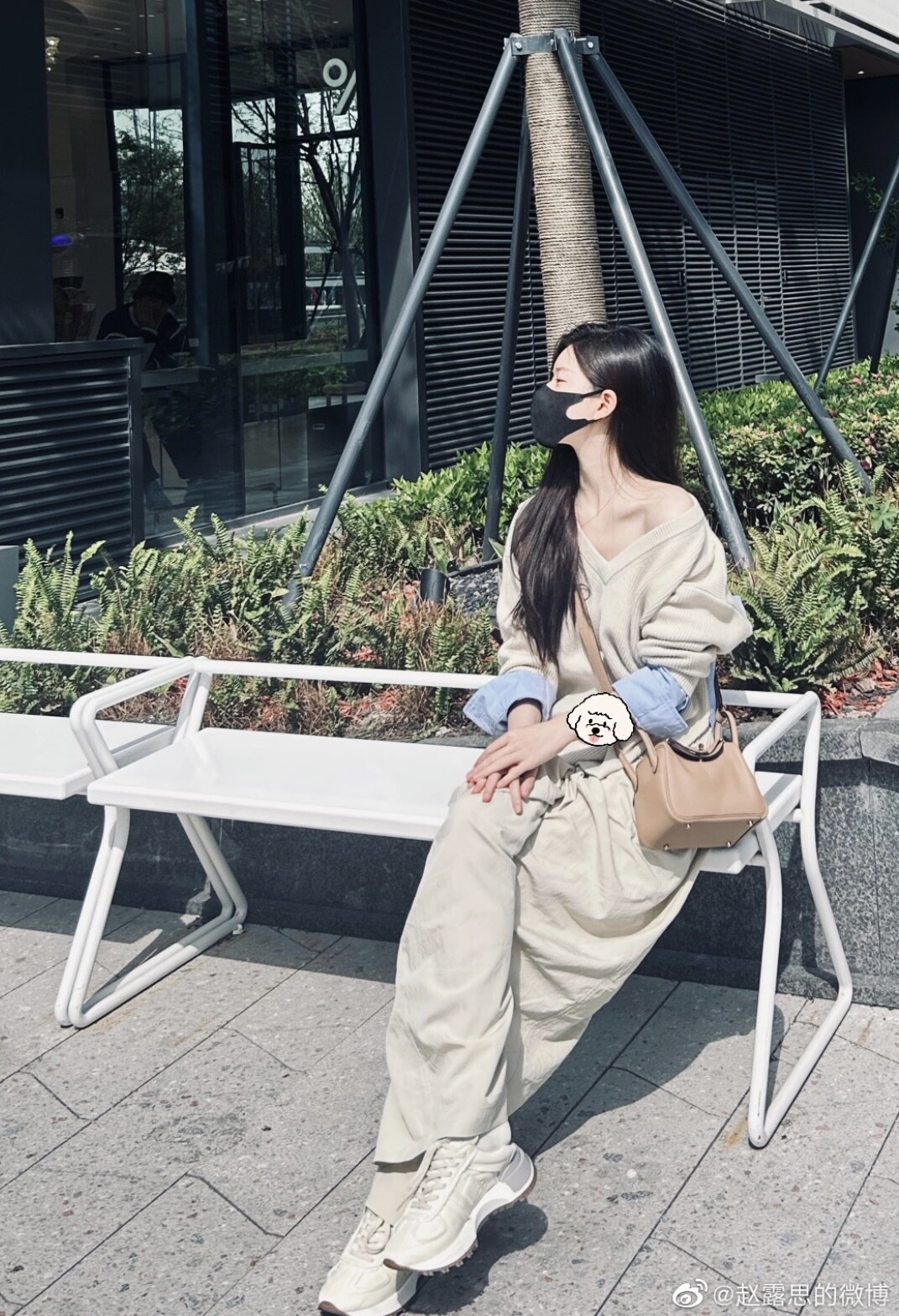 2023趙露思私服同款包包：跟著揹PEDRO質感和年輕兼具、「這一牌」過半超厲害！